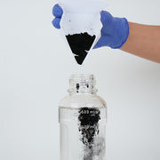 Powder boats for measuring out powder and easy pouring.